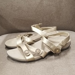 vionic cathy sandal