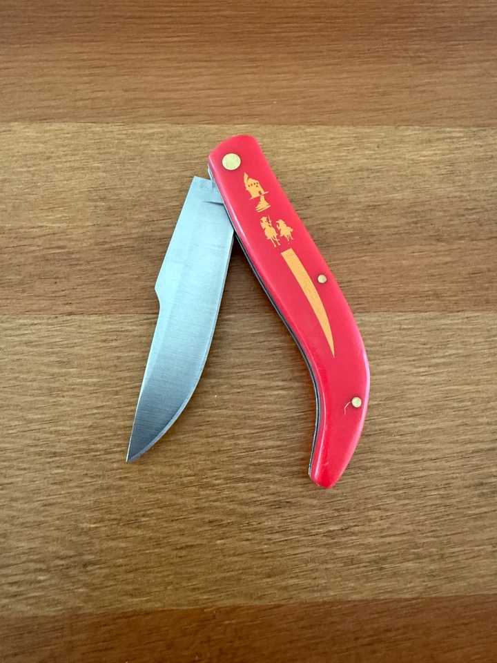 Navaja de Bolsillo Hoja de Acero Inoxidable 2.76" 440 Mango de Plástico Rojo Don Quijote Foto 2 de 4