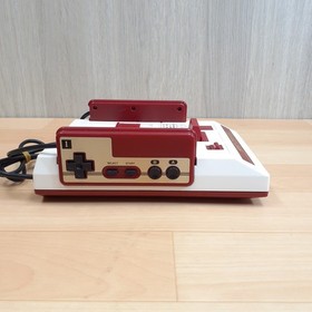Nintendo Famicom in box Console with 8 games Japanese CIB *US DUTY PAID F1214