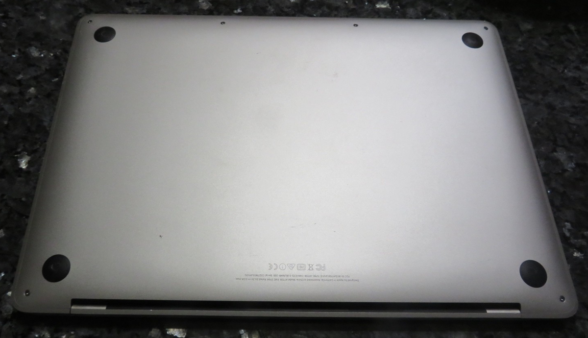 Apple MacBook Pro 13 2017 i7 2.3 GHz 8GB 128GB Silver OS Ventura
