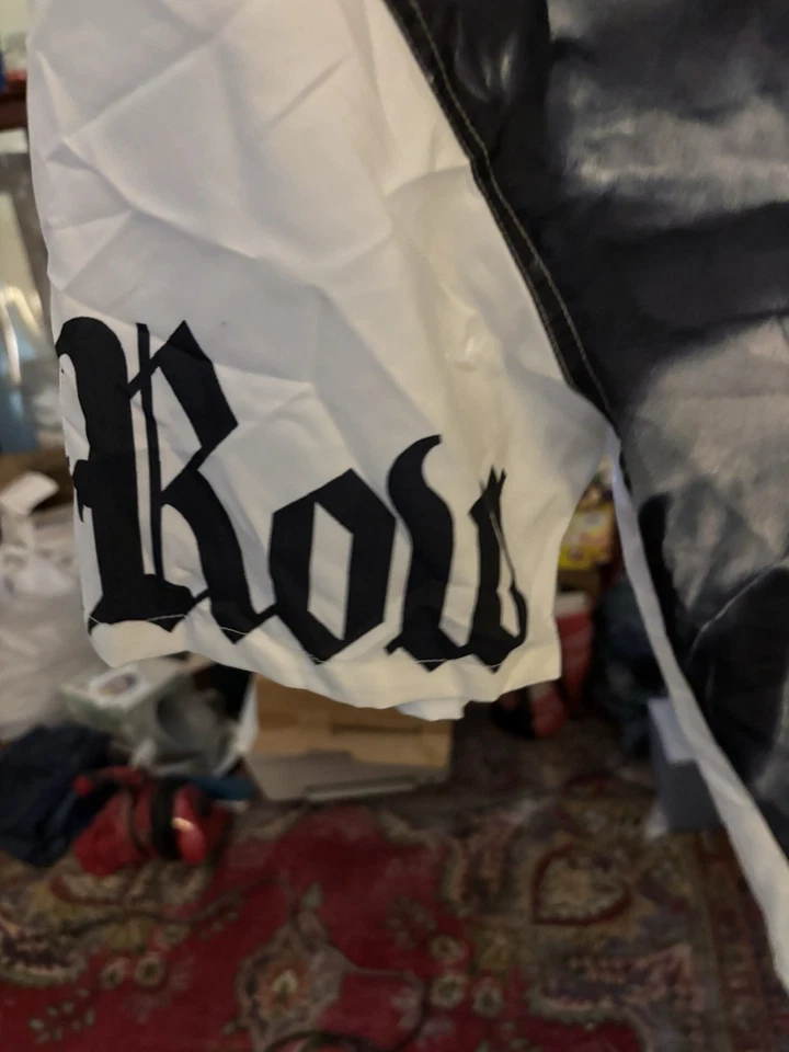 New Snoop Dogg Death Row Records Men's Button Up Shirt Sz Med White Black Collar - Image 4 of 4