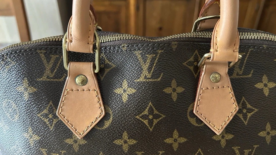 Louis Vuitton Alma, foto 3 di 5