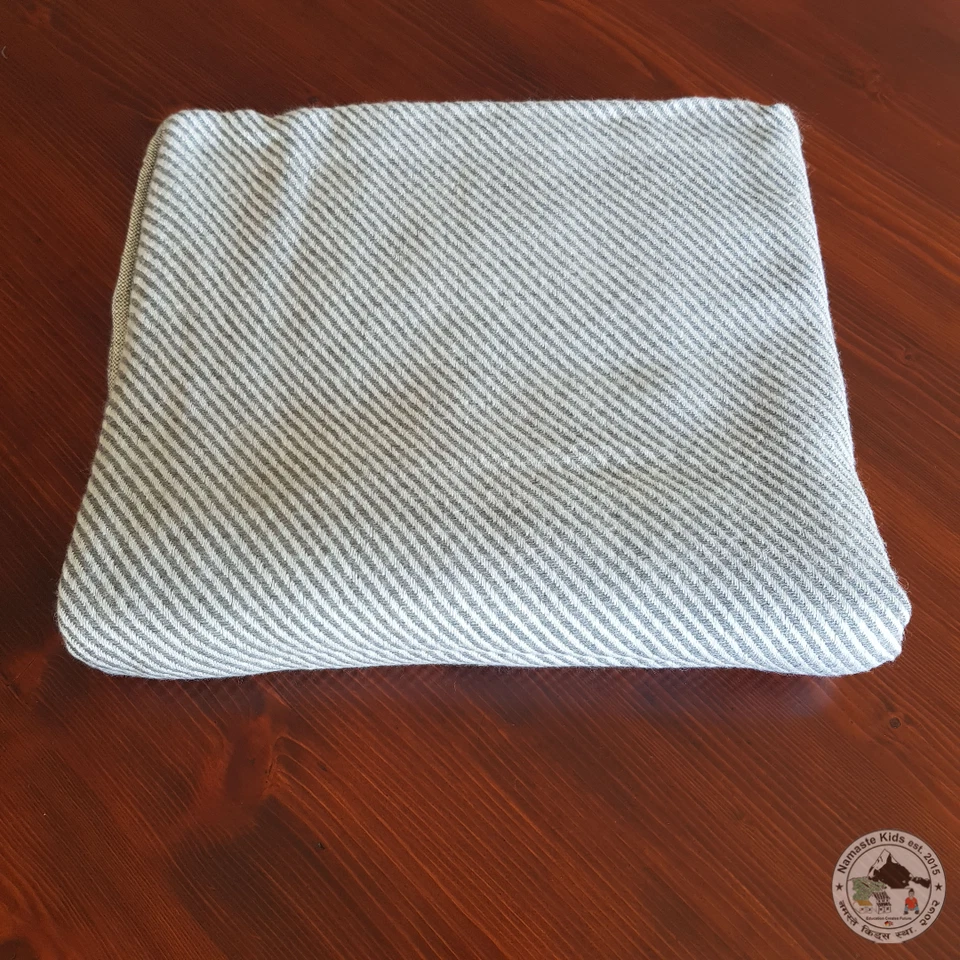 Cashmere Blanket "Mahi (मही)" - Handcrafted From Nepal, Bedspread, Throw Blanket - Image 4 of 4