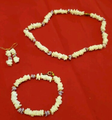 Vintage Chipped Puka Sea Shell Necklace Bracelet/Barrel Screw