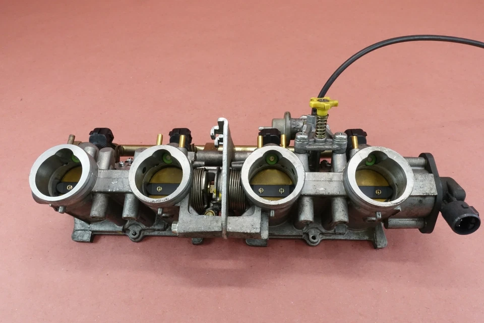 2002 - 2007 Honda CB900 CB 900 OEM Frame Cover Neck Rubber Mount Bracket - Image 4 of 4