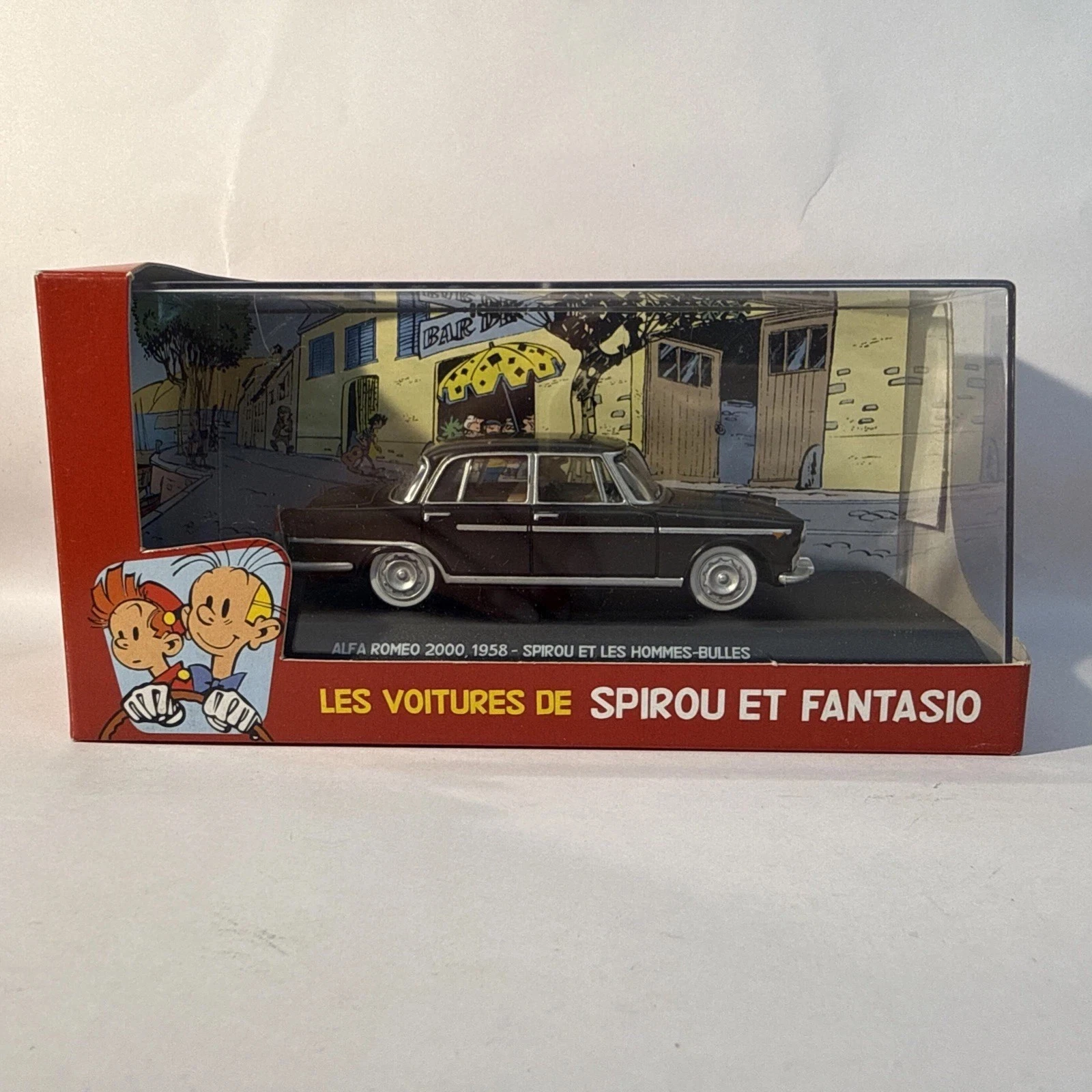 Voiture Miniature Spirou Et Fantasio Alfa Romeo 2000, 1958 Les Hommes - Bulles