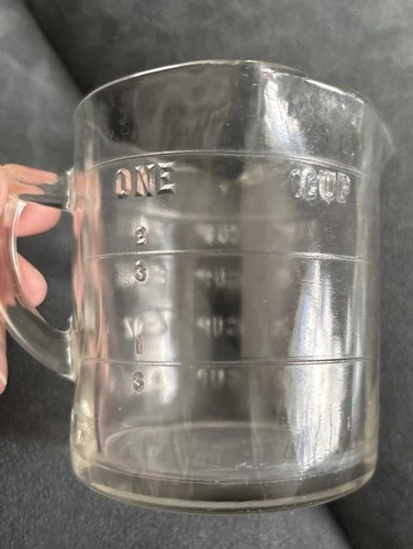 Vtg As Is - Hazel Atlas Glass 1 Cup Measuring 3 Pour Spouts W/Handle (chipped)