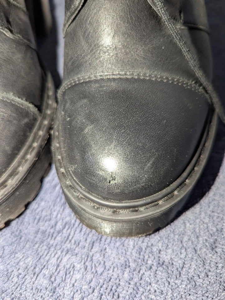 Botas Dr Martens Averil para mujer talla US 7 cuero negro tacón con cordones  Foto 4 de 4