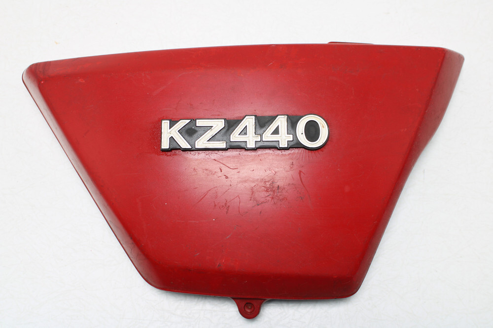 やす⭐️ Kawasaki KZ440 36001 1980? Right Hand Side Cover Emblem Red | eBay