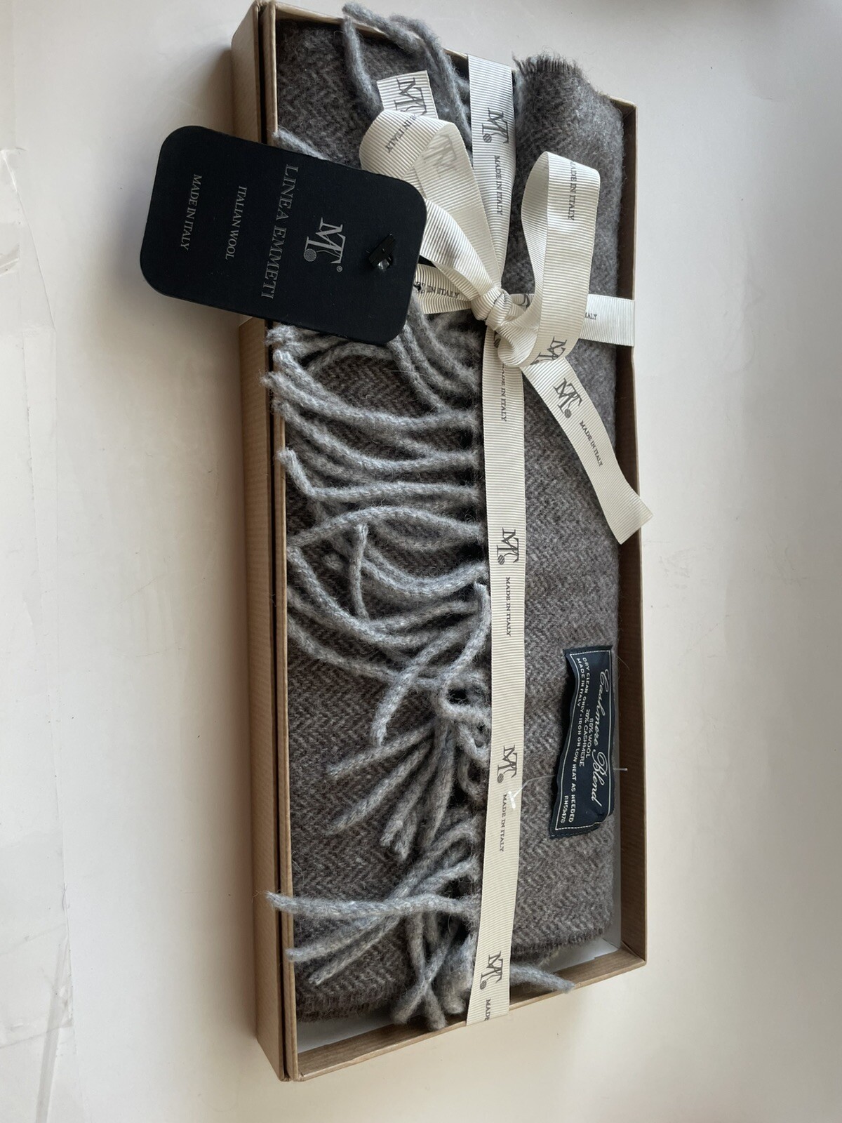 Italian wool cashmere fringed scarf in black and gray-image