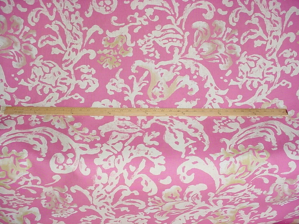Tela de tapicería con desplazamiento floral arabesco rosa Regina 16-5/8Y Lee Jofa 2011125 Foto 2 de 4