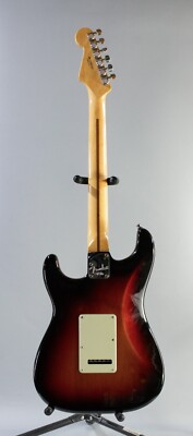 MA5) Fender American Deluxe Stratocaster Right Handed 6