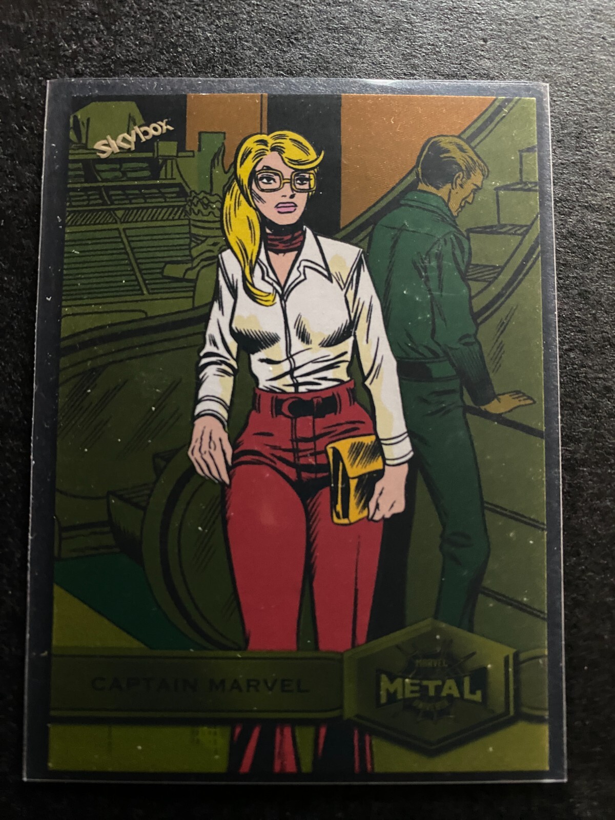 2021 Skybox Marvel Metal Universe Spider-man Captain Marvel Yellow FX card # 117