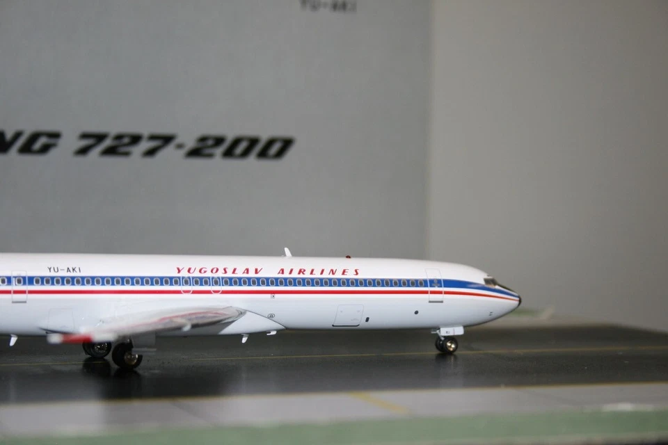 Retro Models/Inflight200 1:200 JAT Yugoslav Boeing 727-200 YU-AKI (RM72202) - Image 3 of 4