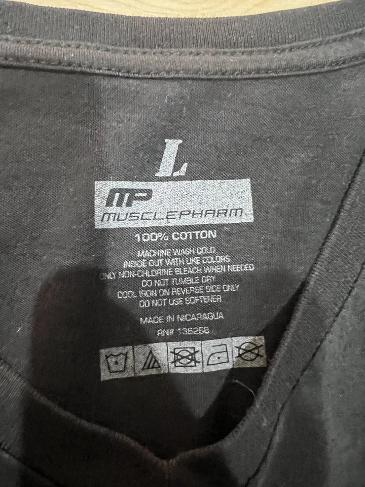 Musclepharm Paquete Camisa Cuello en V - Grande Foto 4 de 4