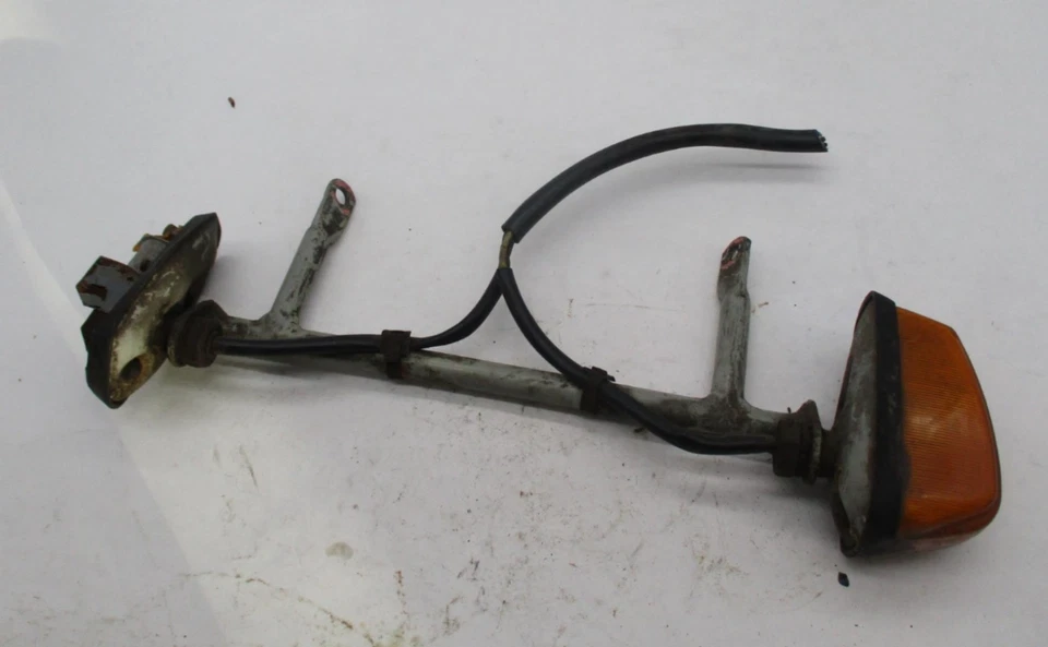 Conjunto de señal de giro JAWA CZ Californian 350 con soporte de barra de boca Foto 2 de 4