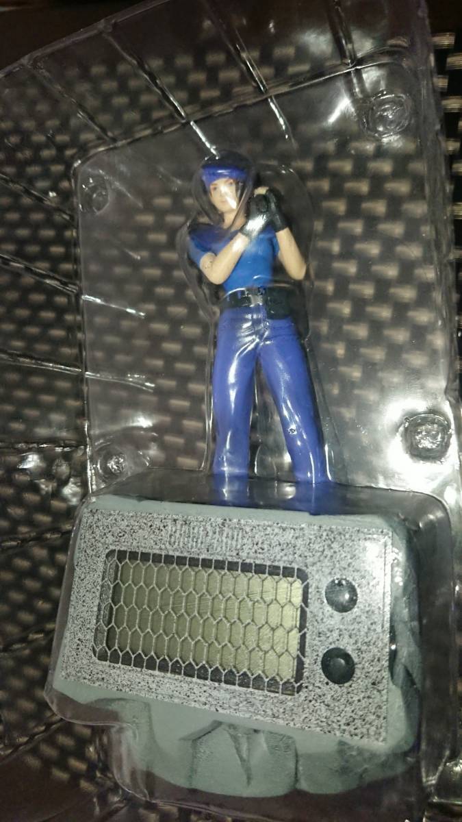 Fujisawa Tomuizu Resident Evil Figure with Clock Jill figure Fujisawa Tomuizu Resident Evil Figure with Clock Jill figure