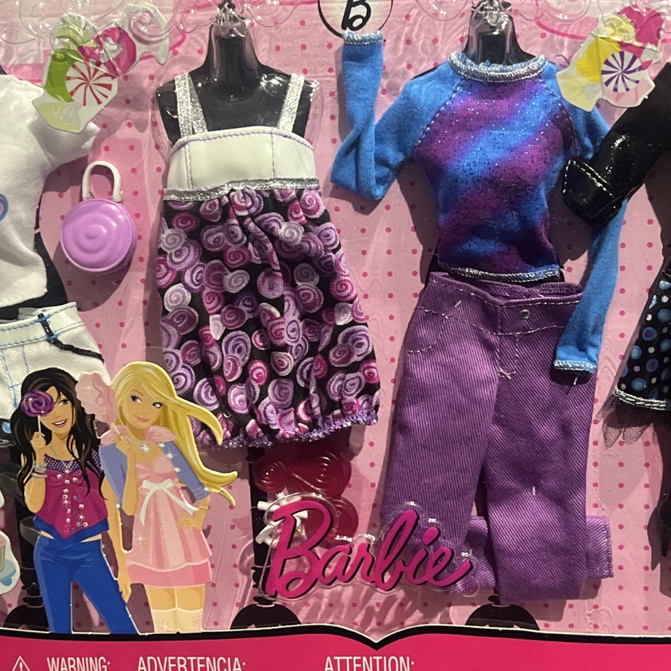 Barbie Fashion Fever N4855 Set de Regalo 4 Trajes, Mattel 2009 Barbie Ropa NUEVO Foto 4 de 4