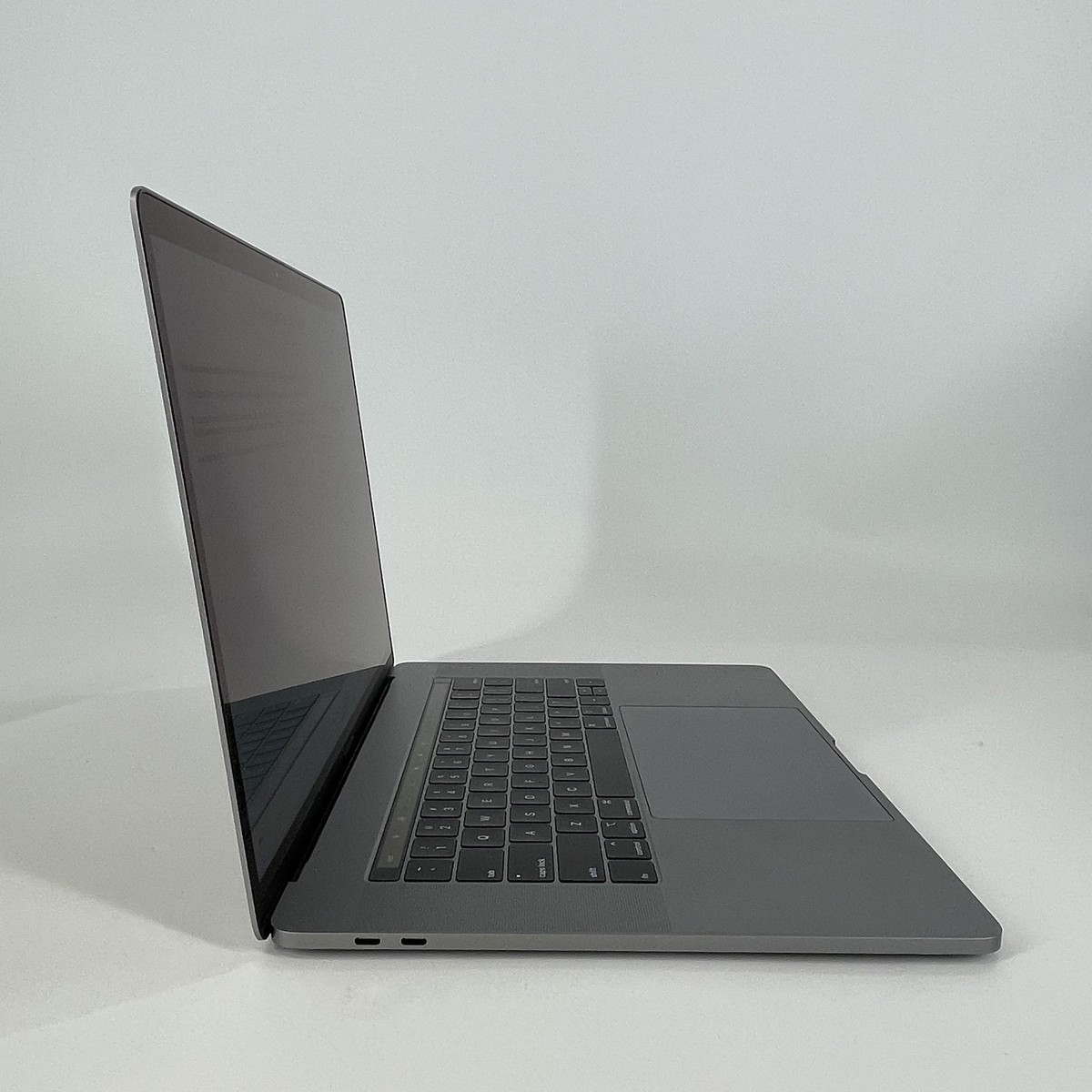 MacBook Pro 15 Touch Bar 2018 2.9 GHz i9 32GB 2TB SSD Radeon Pro