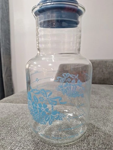 VINTAGE PYREX JUICE CARAFE PITCHER COUNTRY CORNFLOWER COUNTRY BLUE PREOWNED