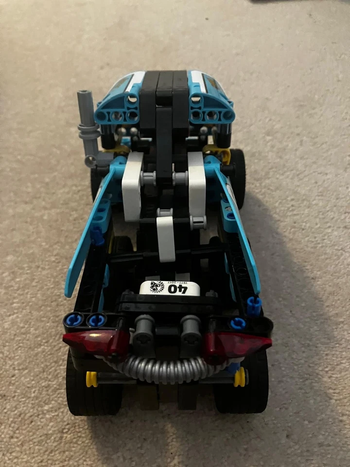 LEGO Technic 42059 Stunt Truck, photo 3 of 3