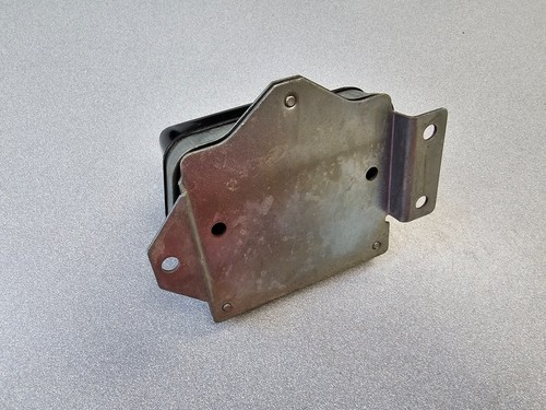 NOS ORIGINAL AMERICAN BOSCH RGS6A102 12 VOLT VOLTAGE REGULATOR - Picture 5 of 8