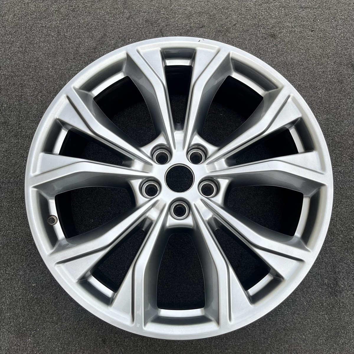 SINGLE 20 INCH WHEEL/RIM FORD EXPLORER 2020-2024 OEM GENUINE