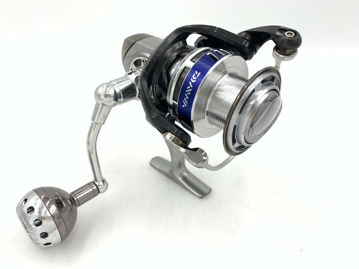 Daiwa SALTIGA 4000 Spinning Reel Very Good Conditio