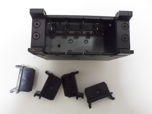 QTY(5) - APC PRM4 Chassis 4 Posizioni, Moduli Protezione Linea Dati Sostituibili - Foto 3 di 12