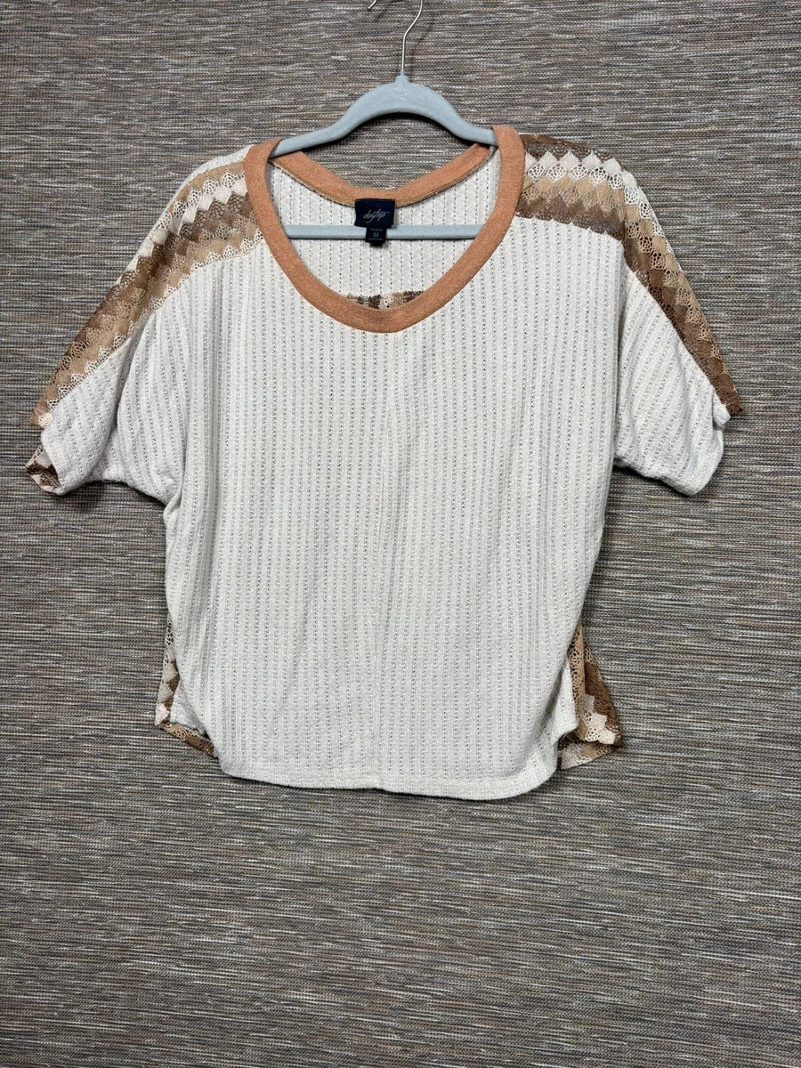 Top Femme Daytrip Gris Et Bordeaux Taille L - Col V, Manches 3/4, Détails Cloutés, Comme Neuf