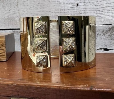 VICTORIA S SECRET GOLD TONE METAL RHINESTONE COSTUME CLAMPER BRACELET JEWELRY  