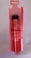 Real Techniques Expert Face Brush - 1 Makeup Brush
