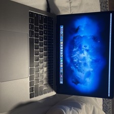 MacBook Pro 13-inch, 2016, Two Thunderbolt 3 ports
