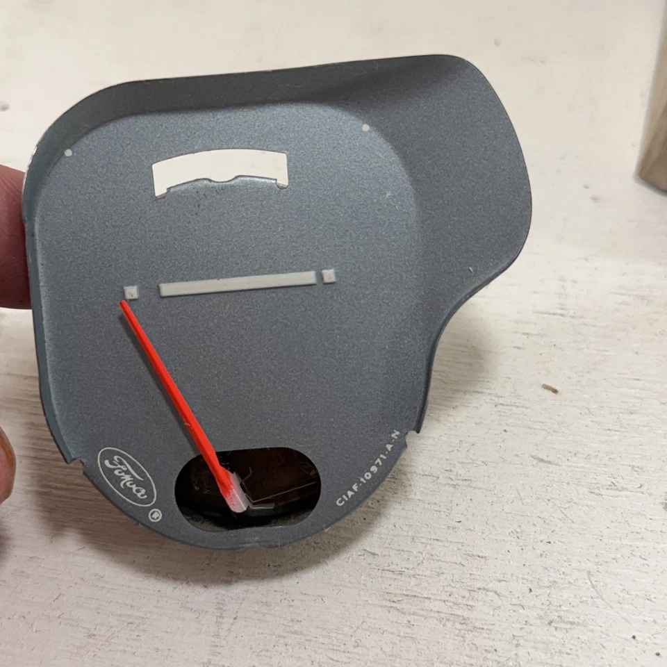 New OEM C1AZ10833A Fomoco  1961-64 Thunderbird original dash temperature gauge - Image 4 of 4