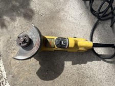 DEWALT DWE4012 120V 4-1/2" Corded Angle Grinder 7.5 Amp Tested Working 
