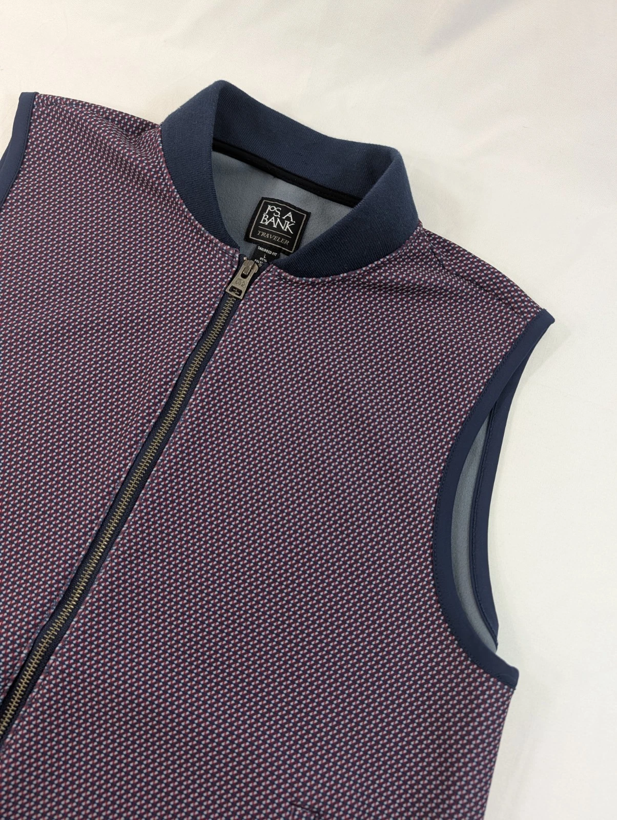 JOS A BANK Vest Mens Large Full Zip Tailored Fit Golf Performance All Over Print