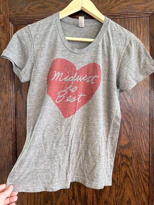 midwest is best tee american apparel size medium MN WI IA SD ND