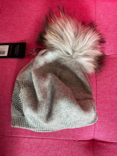 UGG AUSTRALIA slouchy knit wool hat with Pom Pom light gray color