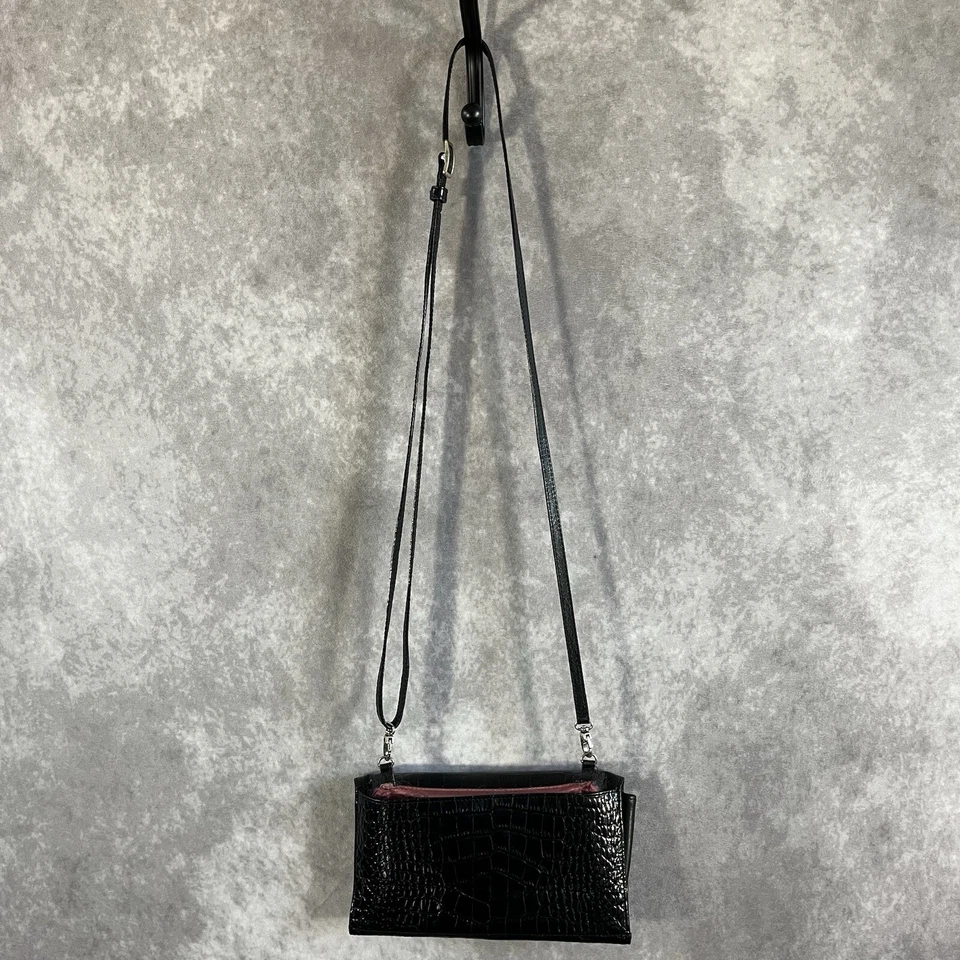 Bolso Bandolera Brighton Travel The World Cuero Repujado Cocodrilo Negro Foto 4 de 4