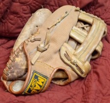 MAG Soft MS-2497 baseball Glove LHT 