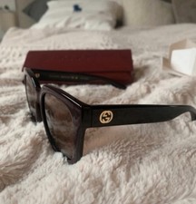 Originale Neuverpackte Sonnenbrille Von Gucci In Burgunder