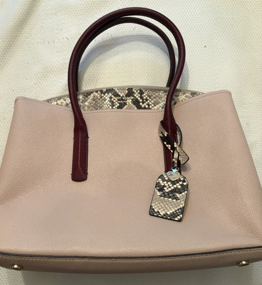 NUEVO KATE SPADE NY GRANDE ROSA CARTERA MARGAUX EN RELIEVE SERPIENTE CUERO TELA ESTUCHE Foto 3 de 4