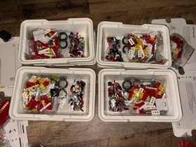 4 brand new LEGO Education WeDo 9585 STEM Construction Sets 325pcs (RETIRED)