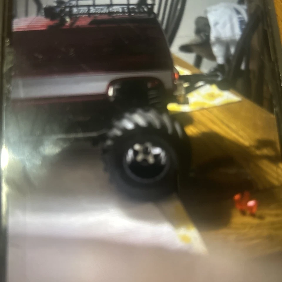 Kyosho Mad Van Prepainted Body Set Candy Red FAB503-BD02 RC Ford - Image 2 of 4