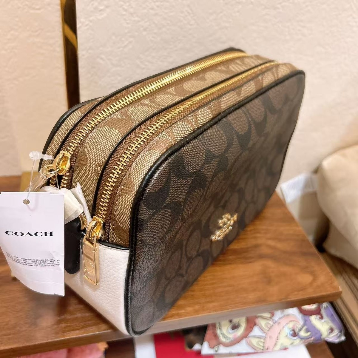 COACH ショルダーバッグ　シグネチャー　ダブルジップ C1767 NWT Coach C1767 Jes Crossbody In Blocked Signature Canvas Gold