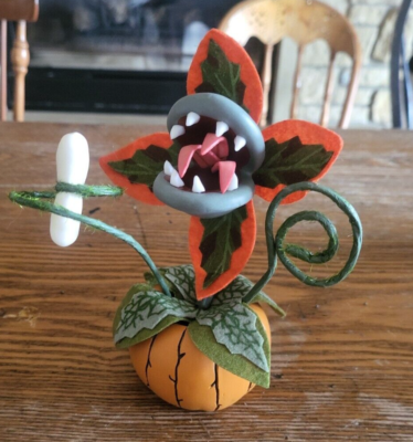 2020 Target Halloween Hyde and Eek! Creepy Succulent Plant Venus