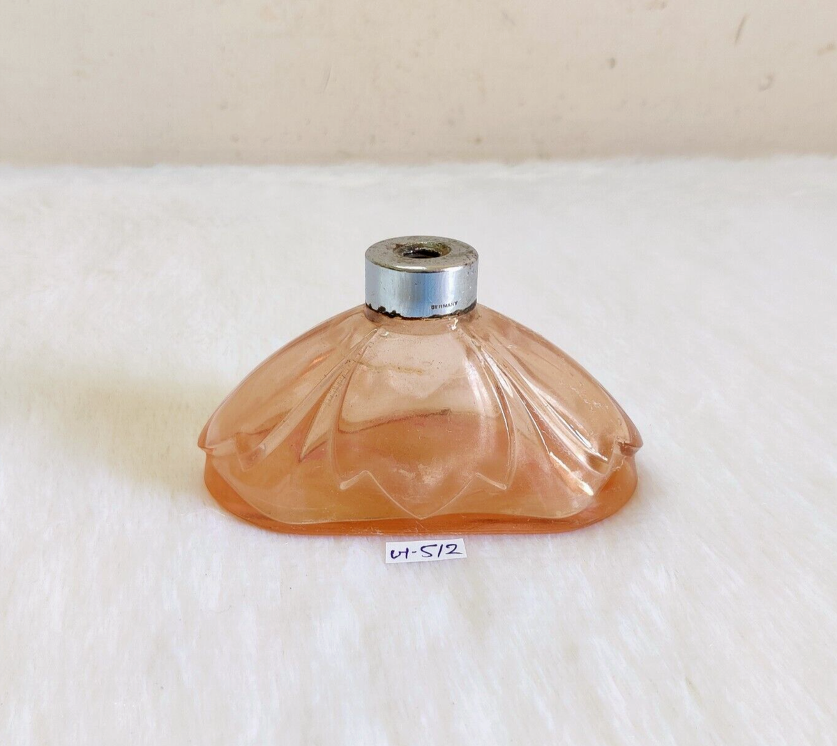 1940s Vintage Soft Peach Glass Perfume Bottle Decorative Collectible Props  G512