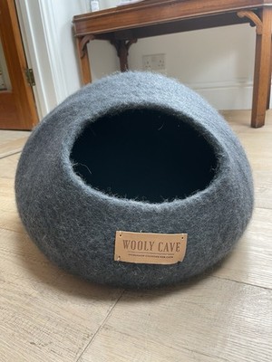 Wollhöhle grau Handarbeit gefilzt Naturwolle Kokon Bett für Katzen - gebraucht