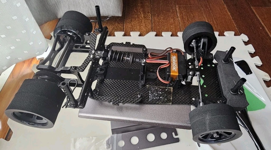 KAWADA M335 M300SR 1/12 On-Road Roller - Includes Body,Wheels, LP Savox 1251MG