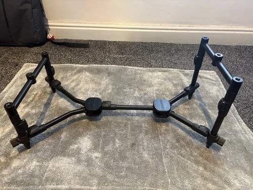 Fox black label compact pod 3 Rod Buzz Bars In excellent Used Condition